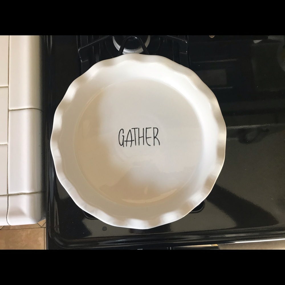 ROUND CERAMIC PIE PAN!! GATHER WRITTEN INSIDE